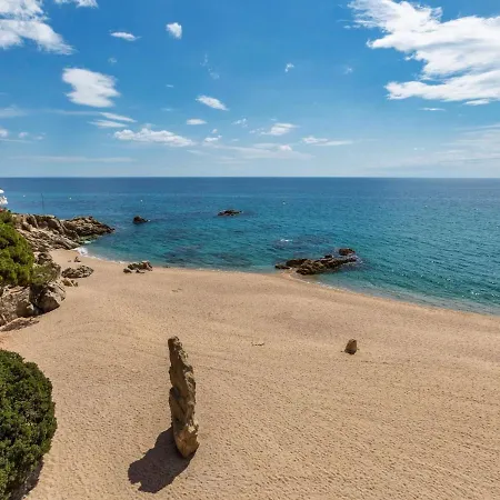 Seafront Views In Apartman Platja d'Aro