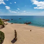 Seafront Views In Appartement Castell-Platja d'Aro