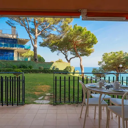 Appartement Seafront Views In Castell-Platja d'Aro